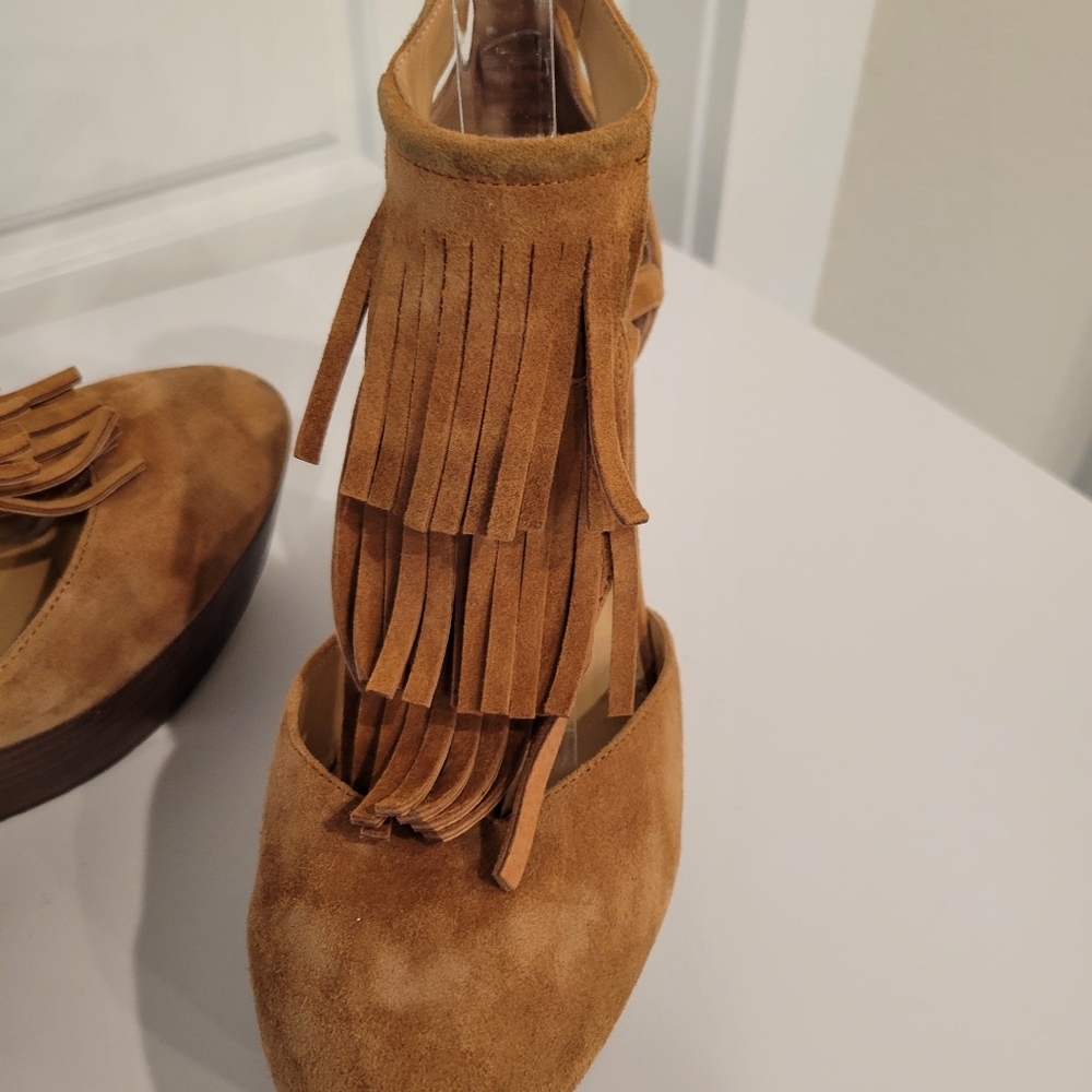 ELAINE TURNER TAN FRINGE SUEDE ZIPPER BACK WEDGES SIZE 9.5 - Picture 2 of 12